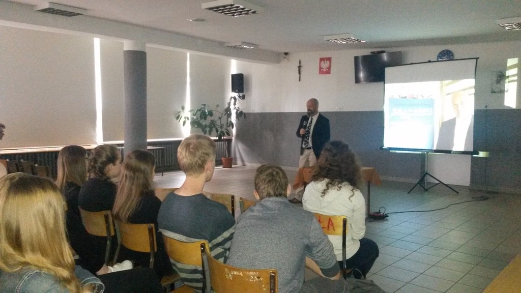 Młodzież naszej szkoły na wykładzie dr M. Benio z UE w Krakowie 2