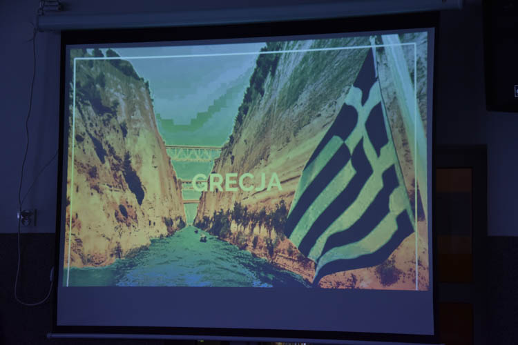 widok slajdu o grecji wyświelonym na wyświetlaczu