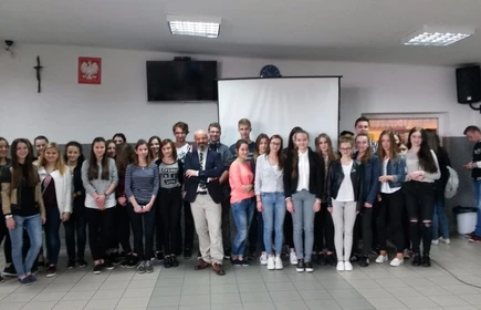 Młodzież naszej szkoły na wykładzie dr M. Benio z UE w Krakowie 3